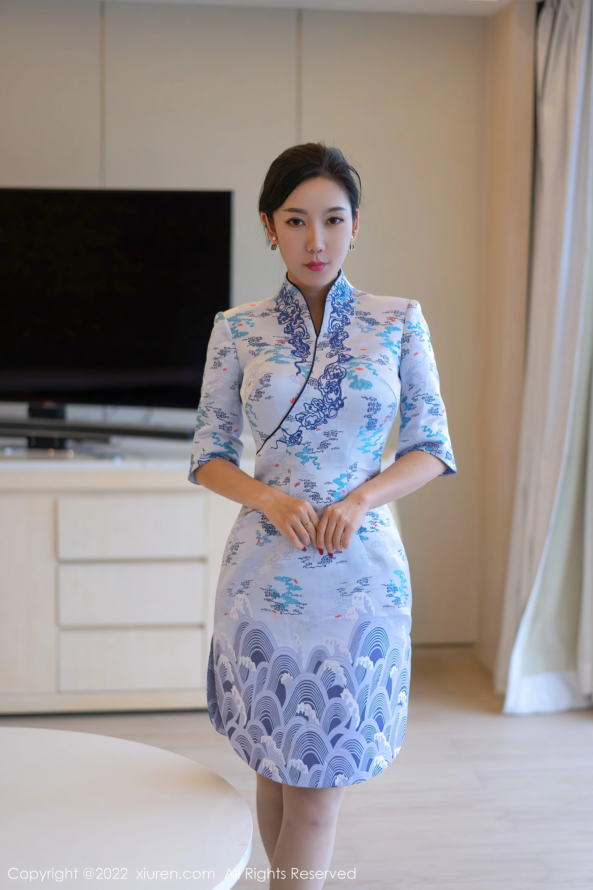 XiuRen秀人网 2022.02.21 No.4613 艾静香 三亚旅拍[41+1P 355MB]
