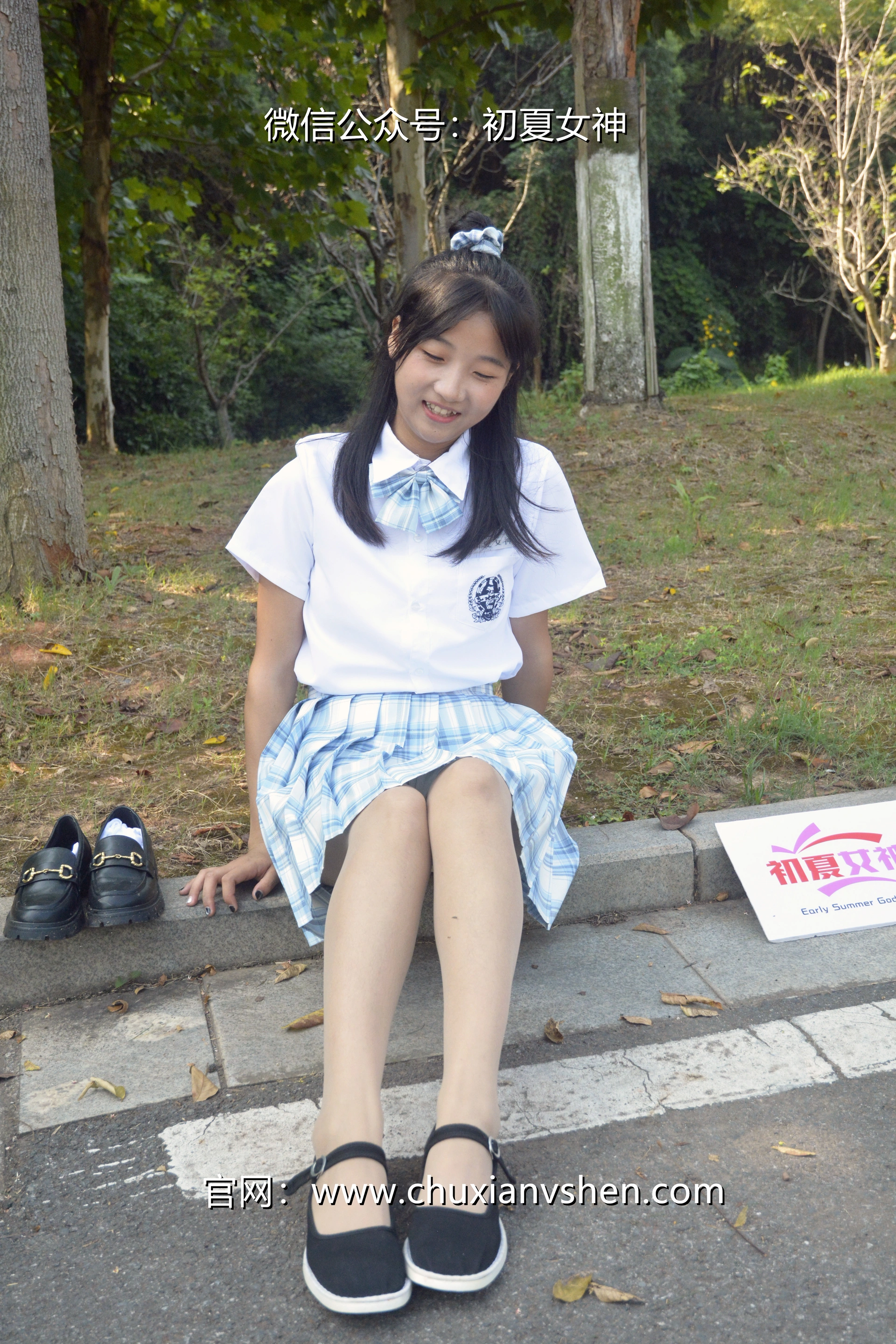初夏女神 NO.020 点点 我的JK装[140P+1V／5.68GB]