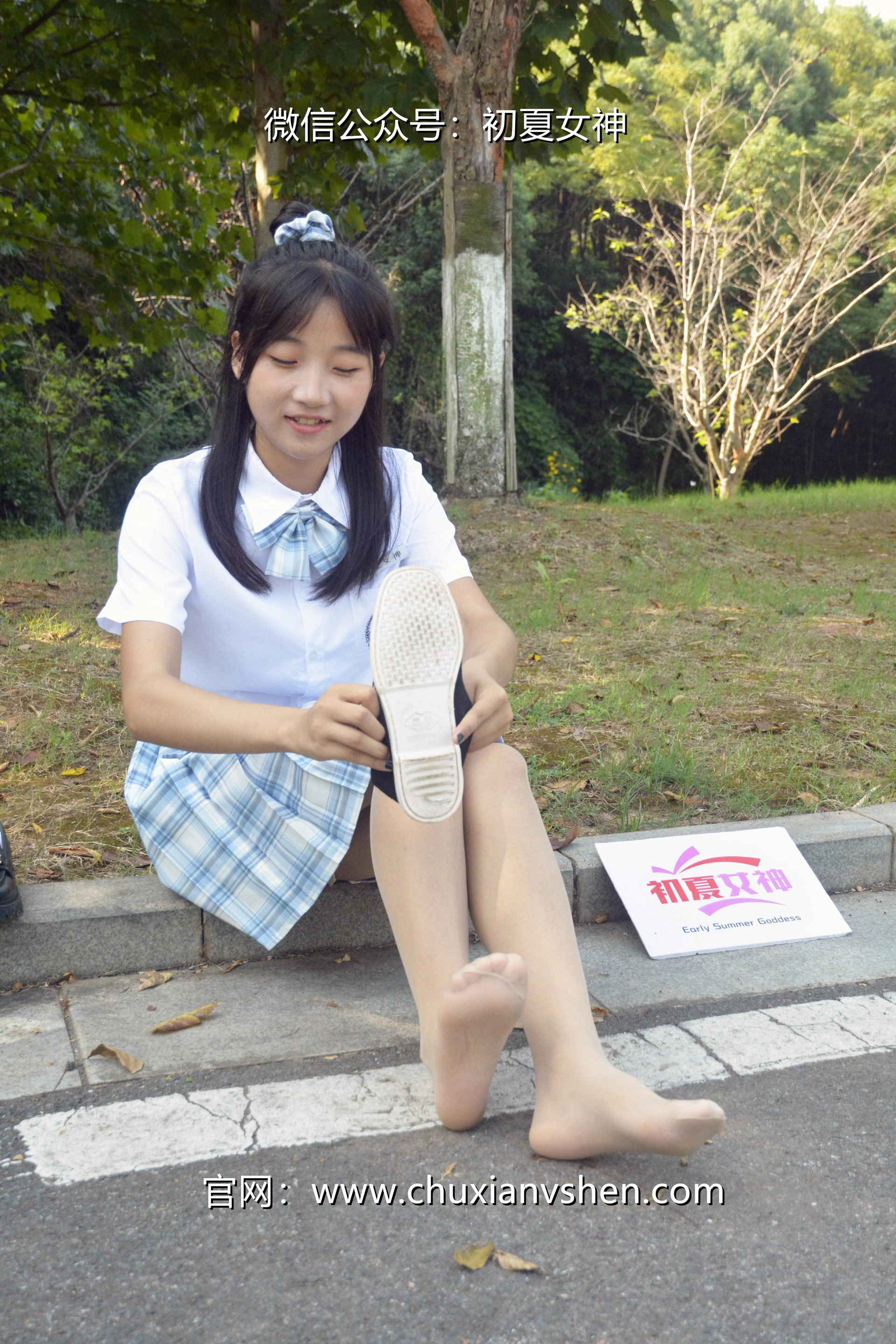 初夏女神 NO.020 点点 我的JK装[140P+1V／5.68GB]