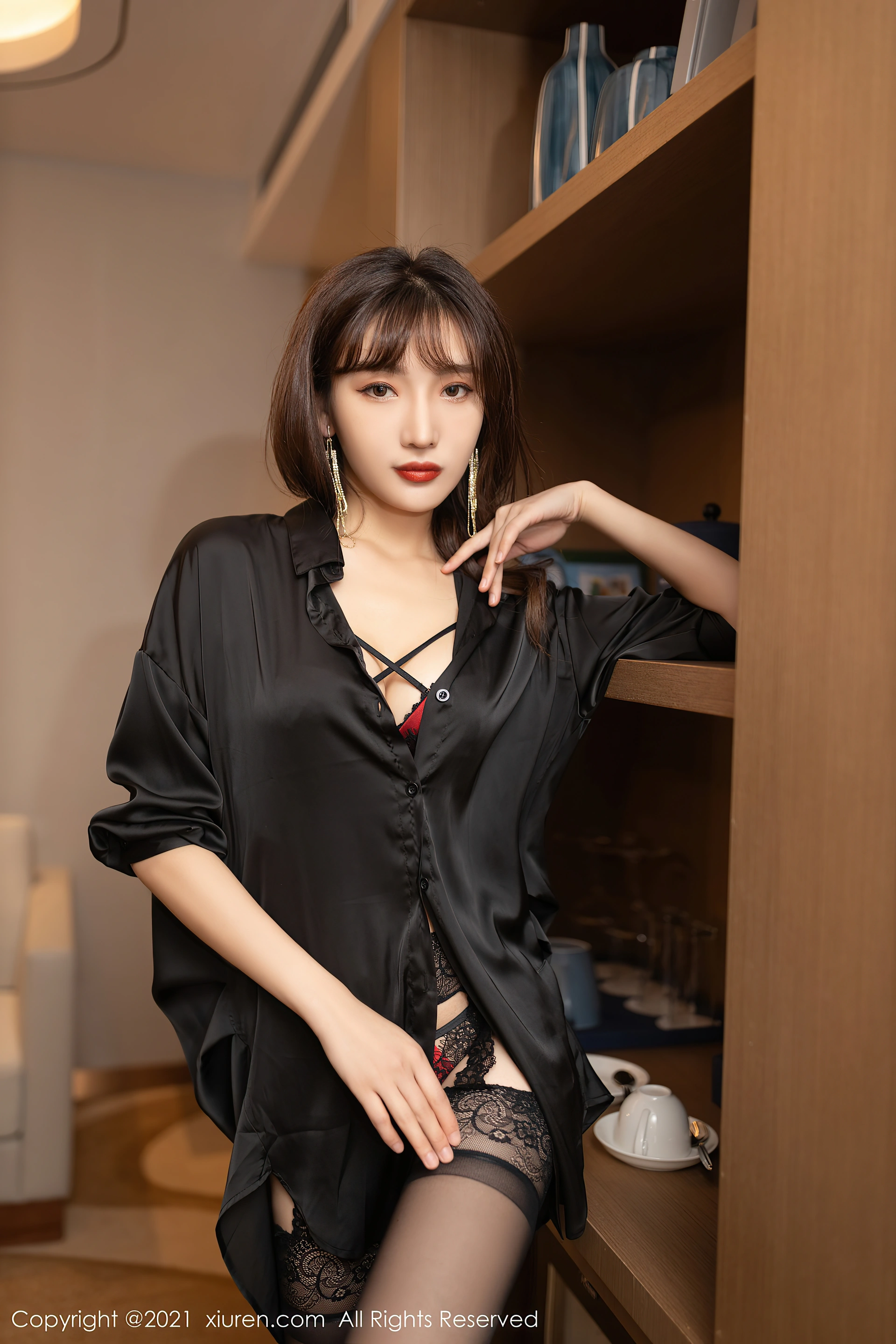 XiuRen秀人网 2021.12.28 No.4396 陆萱萱 黑丝美腿[88+1P 846MB]