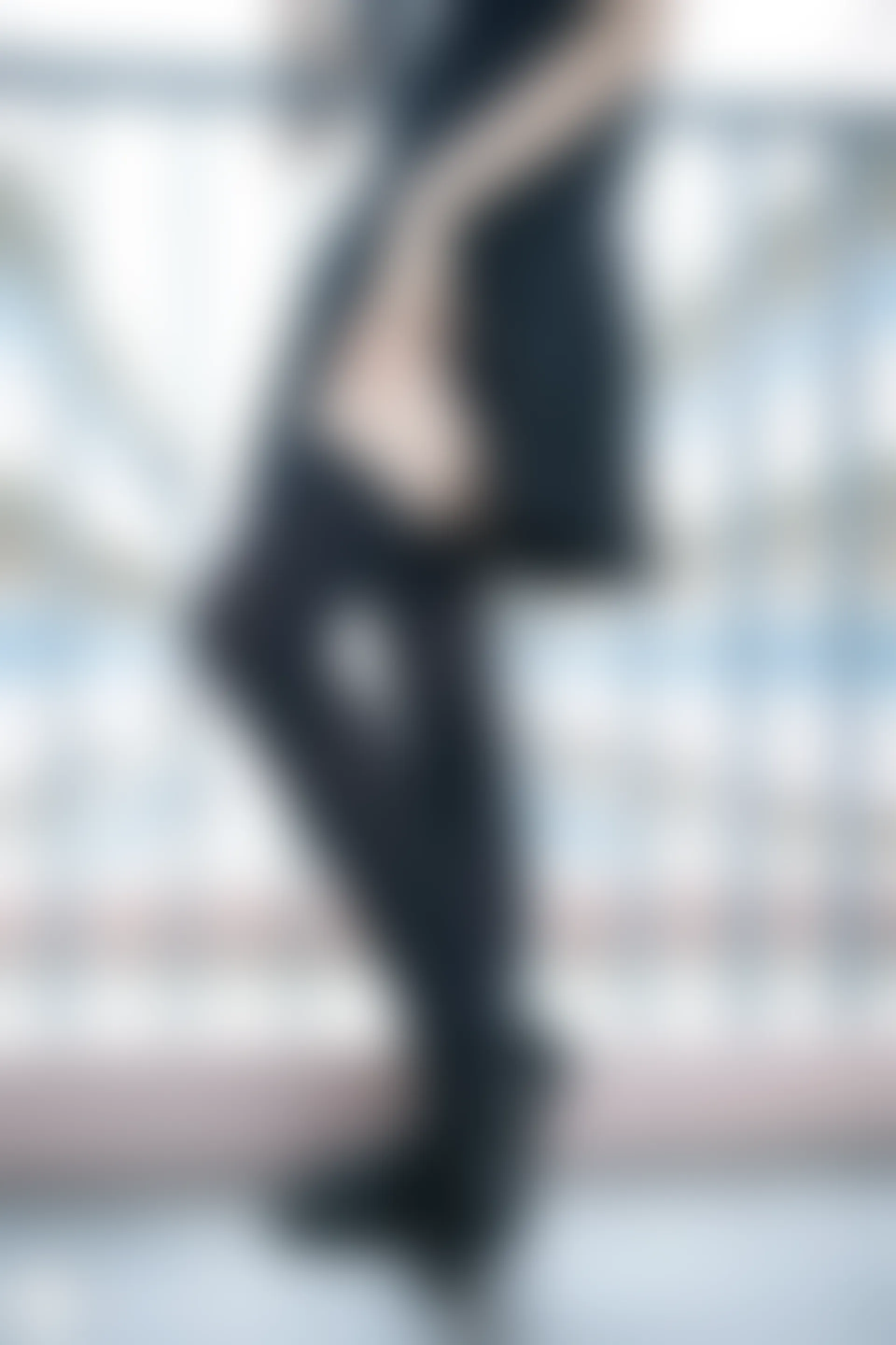 C46.005 黑色绝对领域 [39P-92MB]