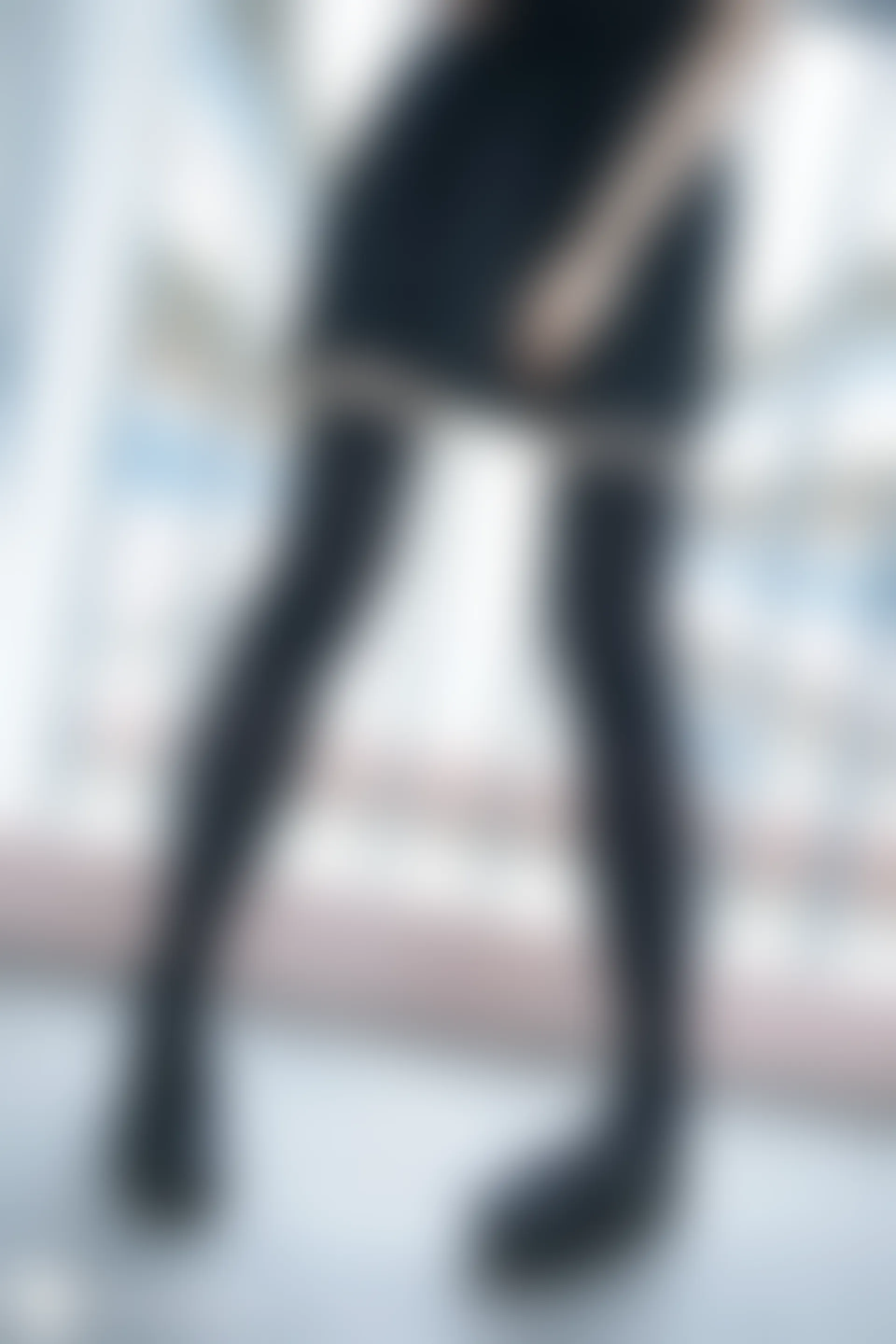 C46.005 黑色绝对领域 [39P-92MB]
