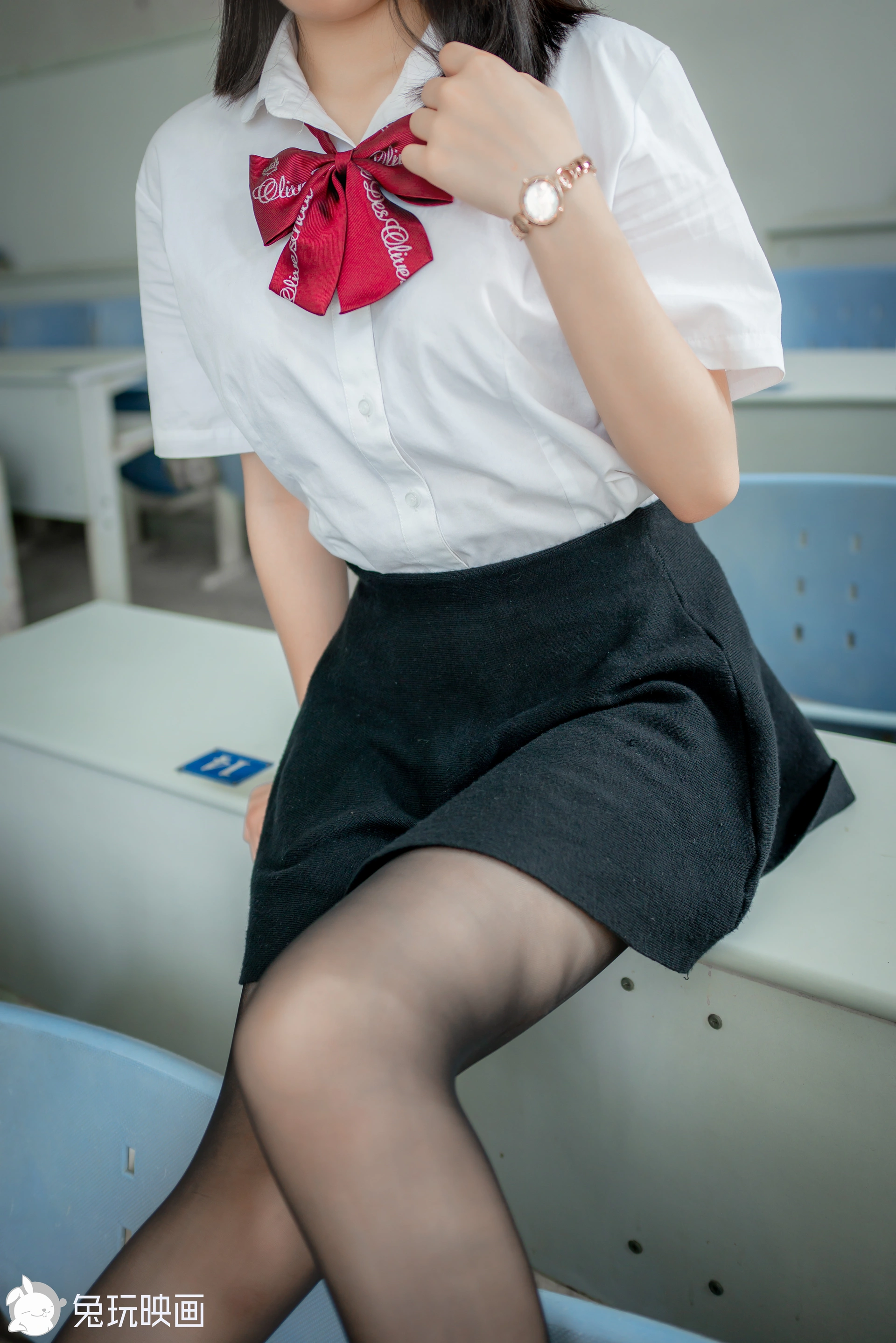 C23.006 教室里的少女 [45P-349MB]