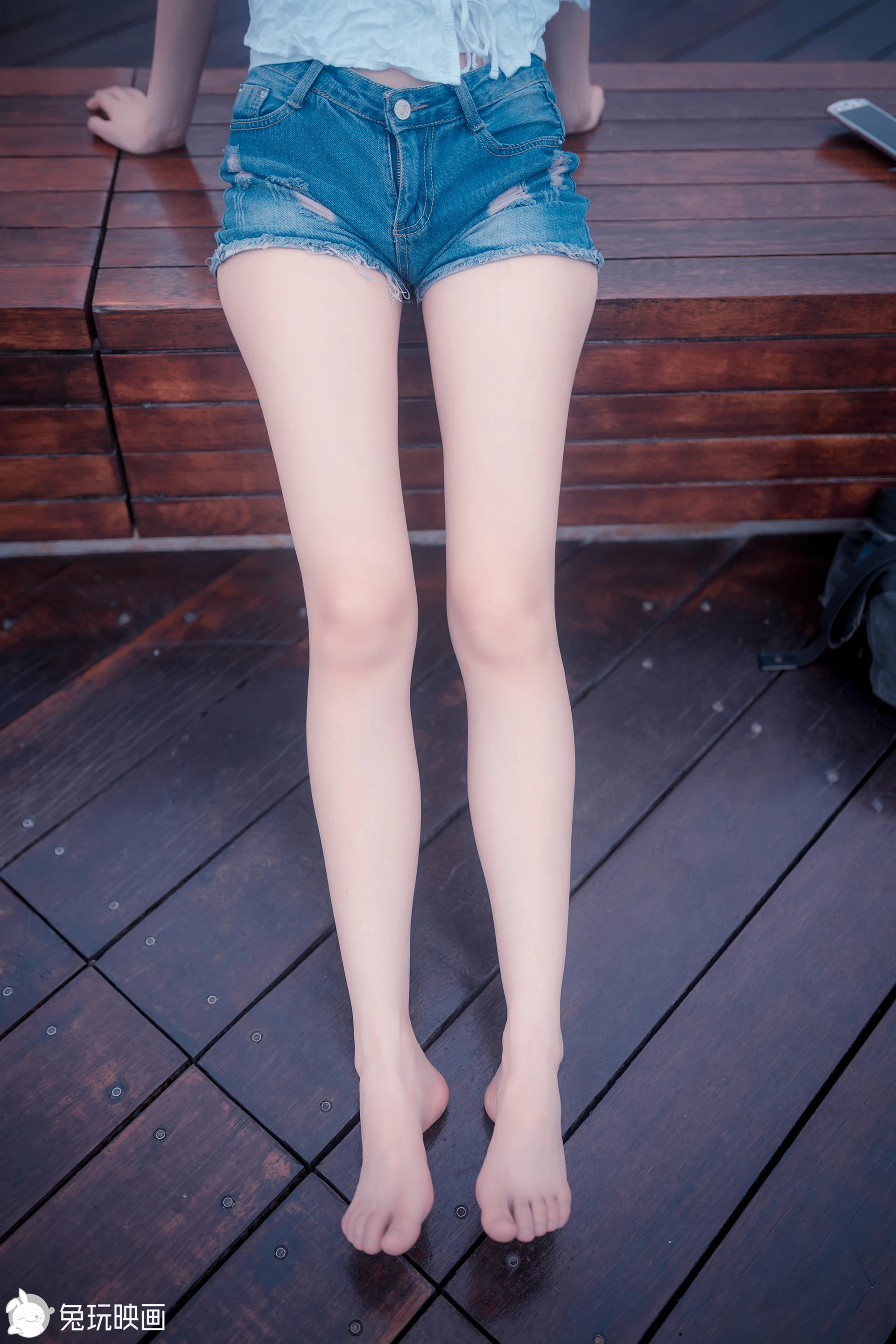 C14.004 发光的果腿 [42P-92MB]