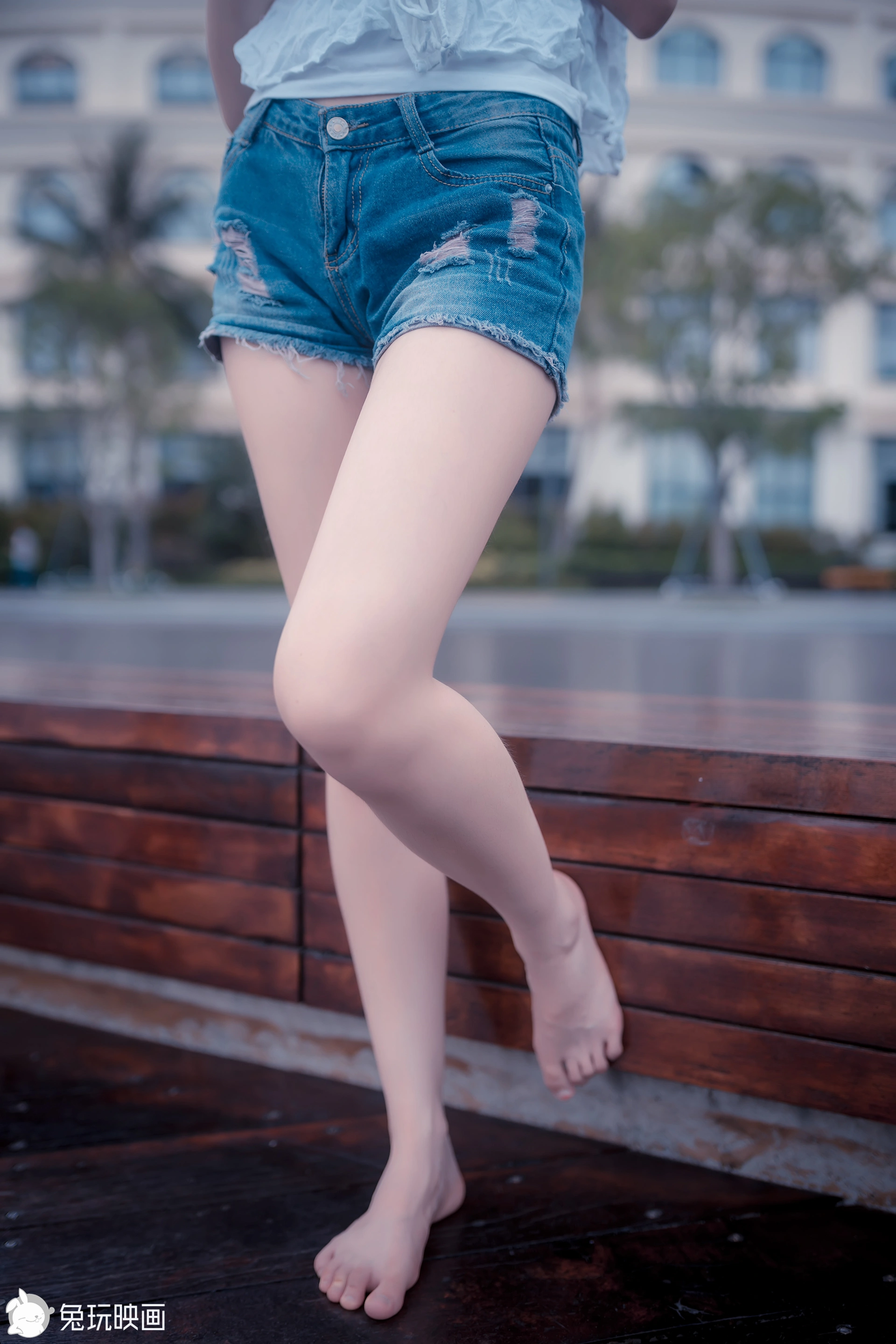 C14.004 发光的果腿 [42P-92MB]