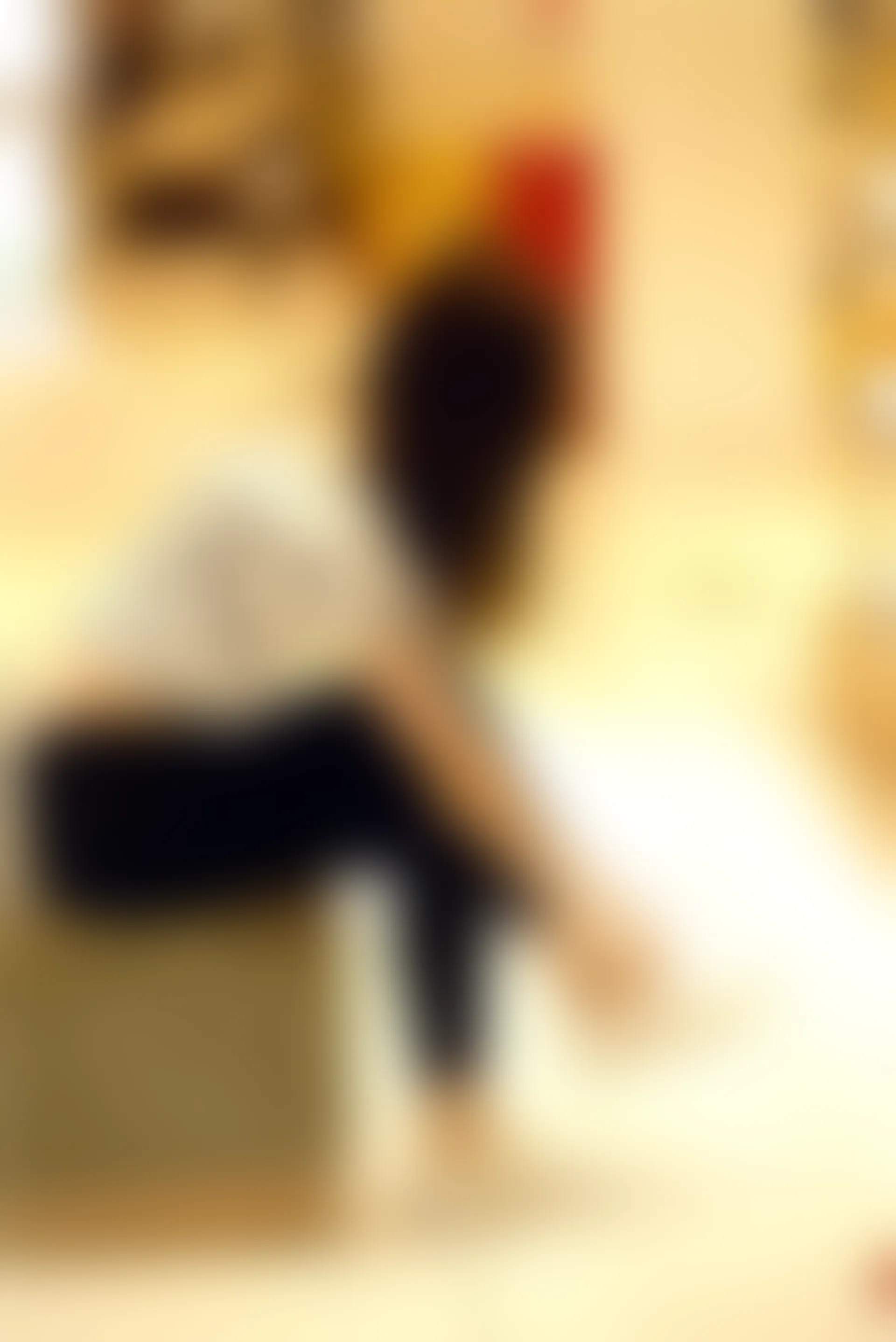初夏女神 NO.072 依依 邻家女孩-商场篇[88P+1V／3.83GB]