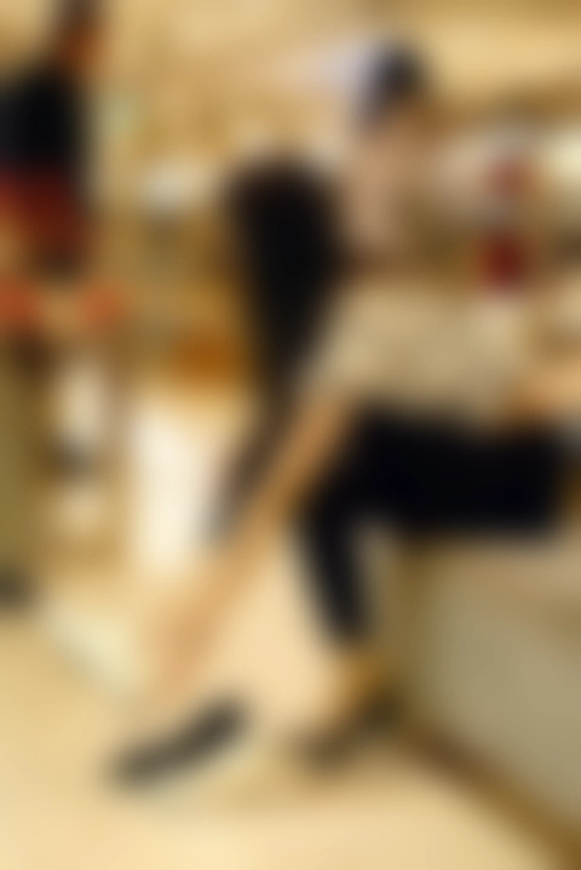 初夏女神 NO.072 依依 邻家女孩-商场篇[88P+1V／3.83GB]