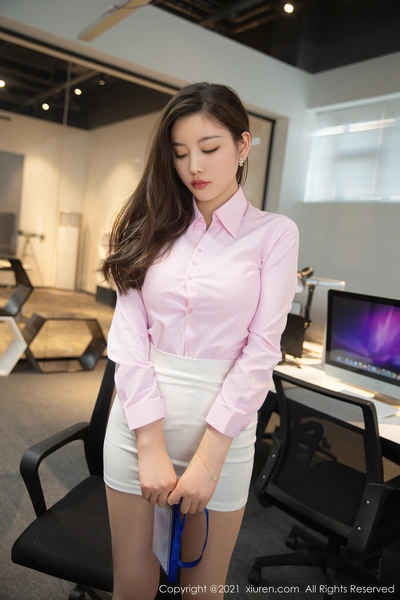 C05.003 粉色JK小姐姐 [49P-304MB]