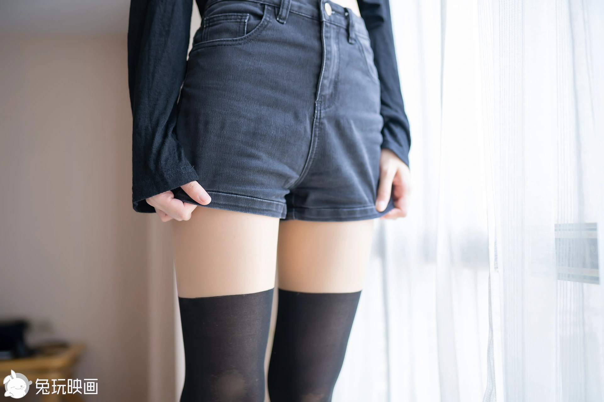 C20.008 长腿姐姐 [40P-79MB]