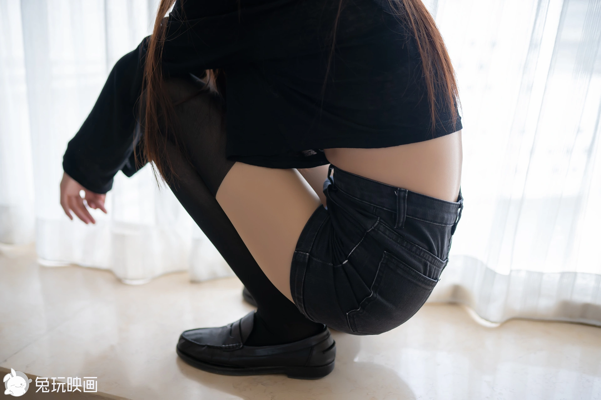 C20.008 长腿姐姐 [40P-79MB]