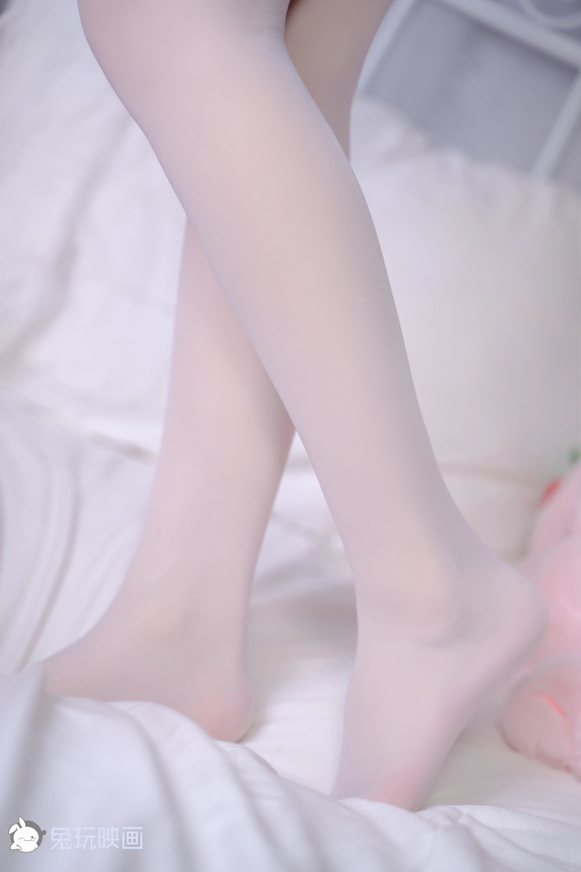 C02.001 爱的魔力甜甜圈 [42P-761MB]