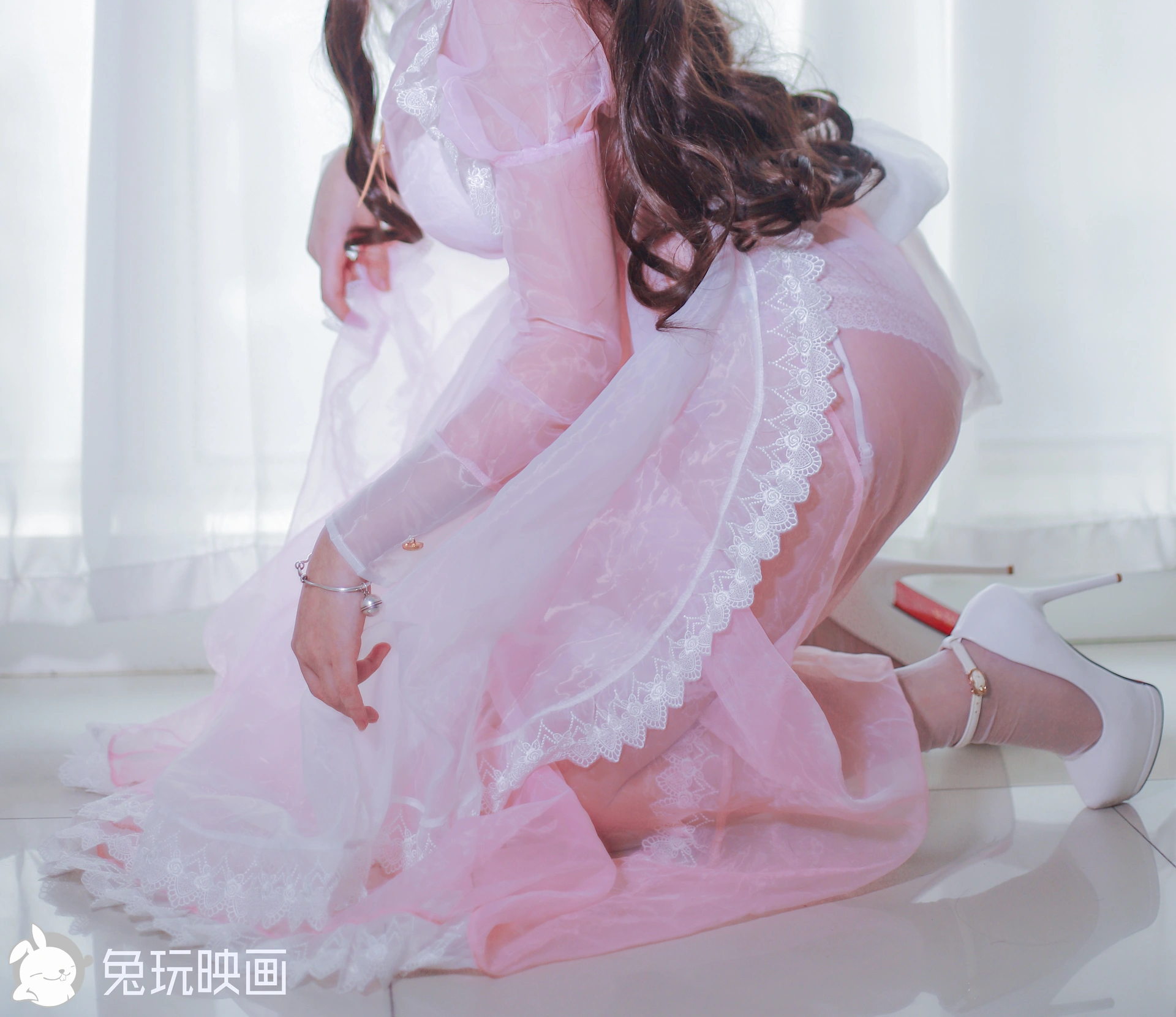 C48.002 粉色透明女仆 [40P-472MB]
