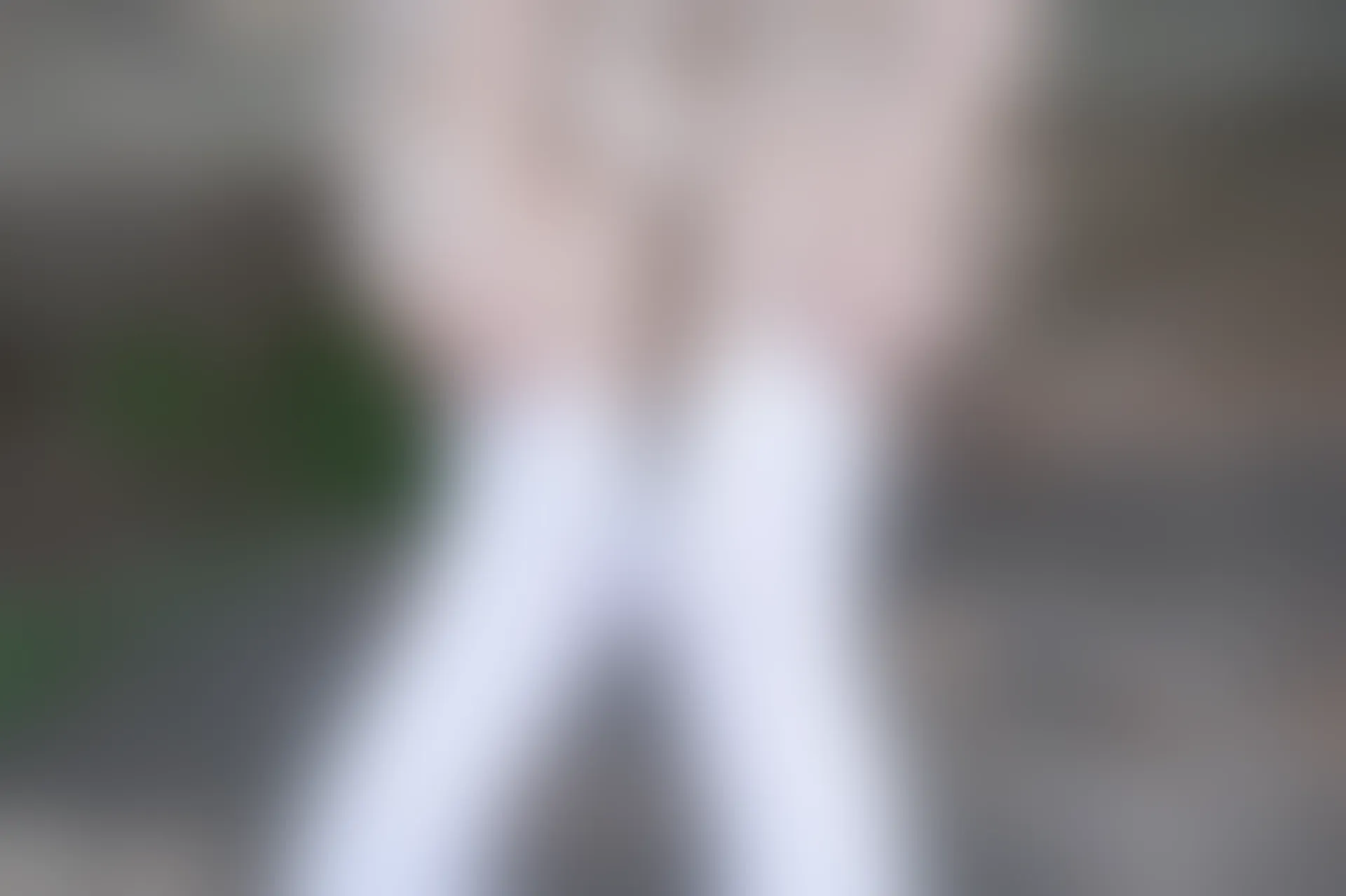 C19.006 树荫里的小细腿 [40P-104MB]