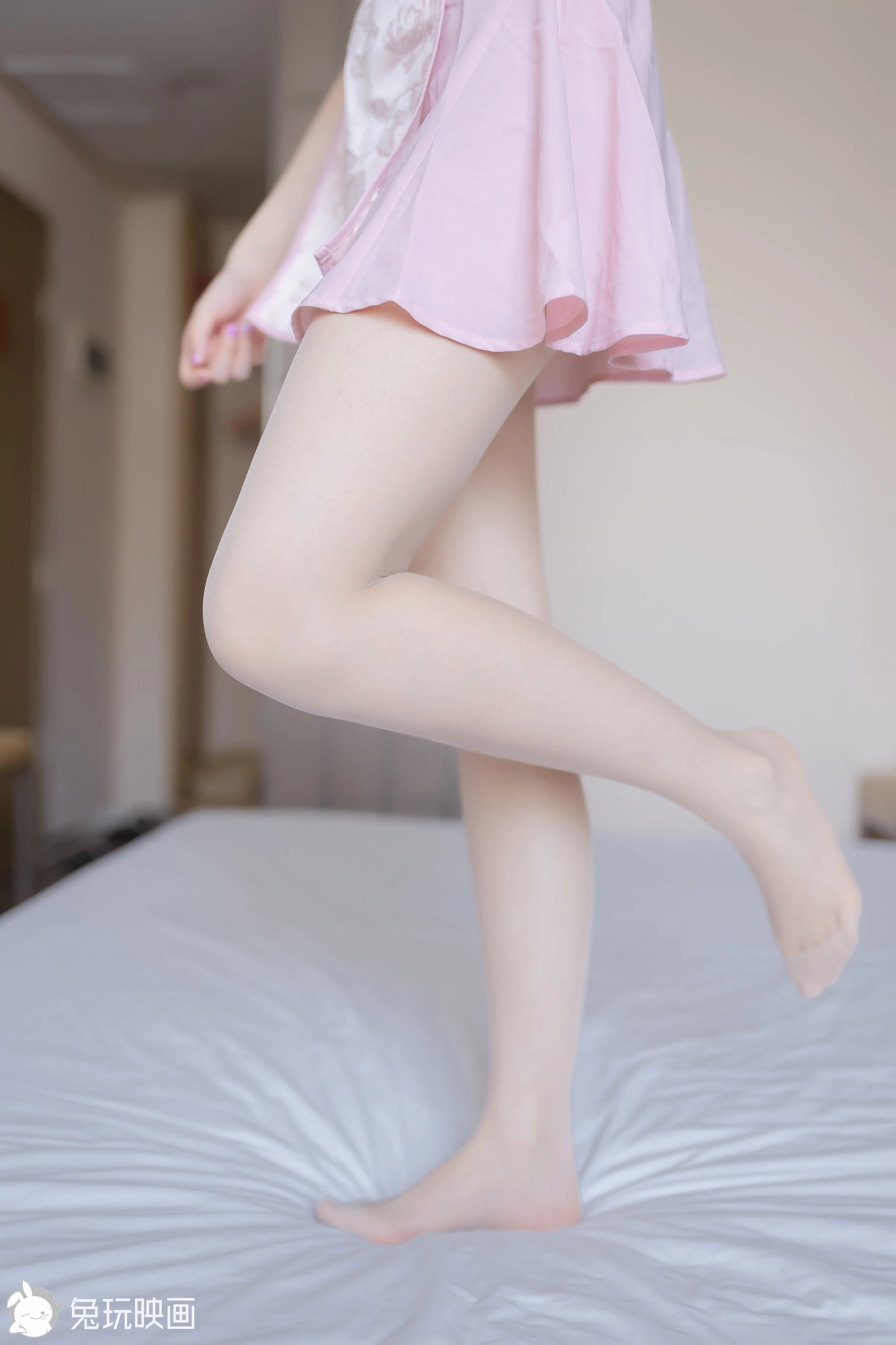 C24.004 粉色裙和肉丝 [40P-64MB]