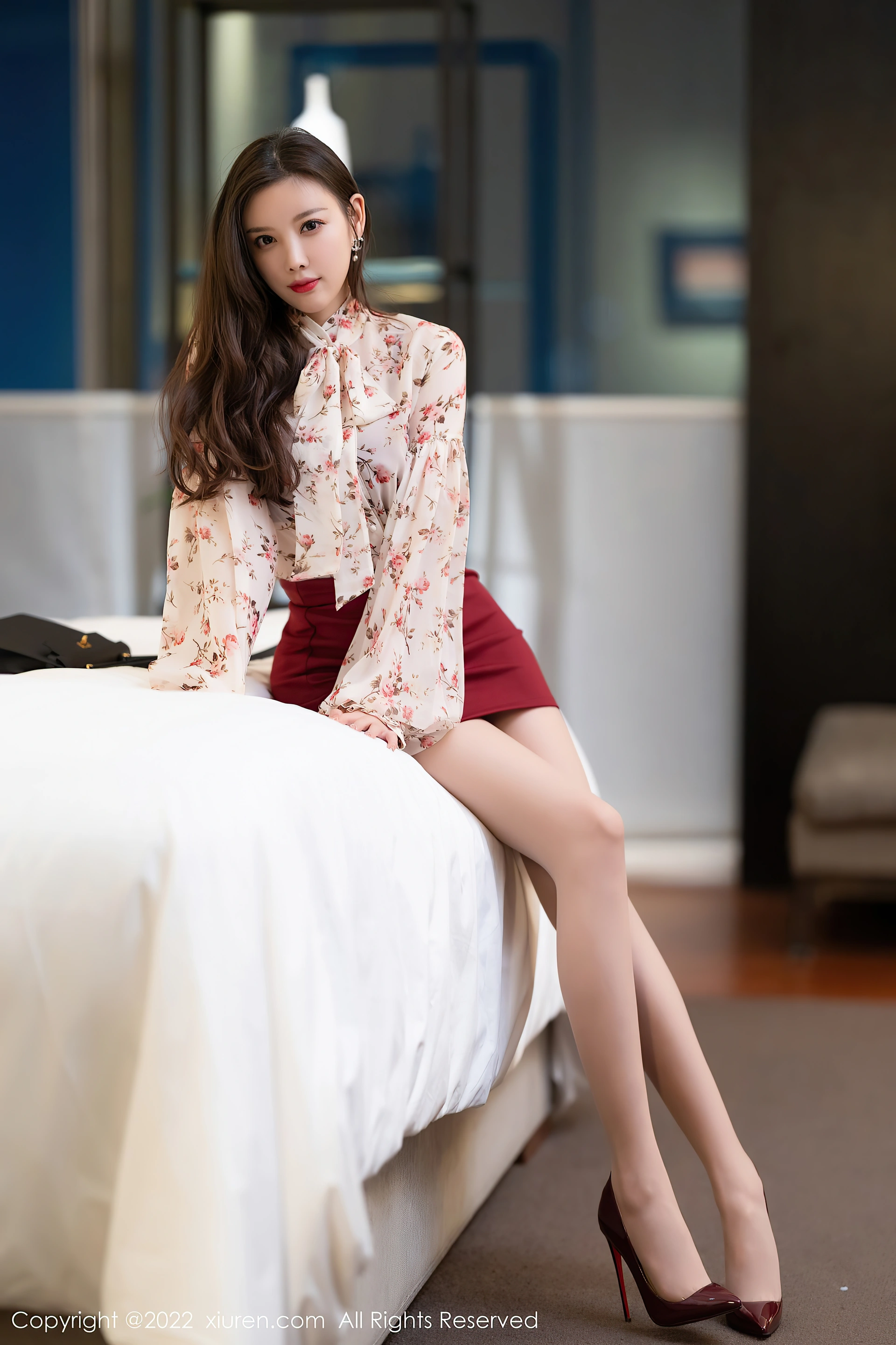XiuRen秀人网 2022.04.19 No.4892 杨晨晨Yome 丝袜美腿 [76+1P618M]