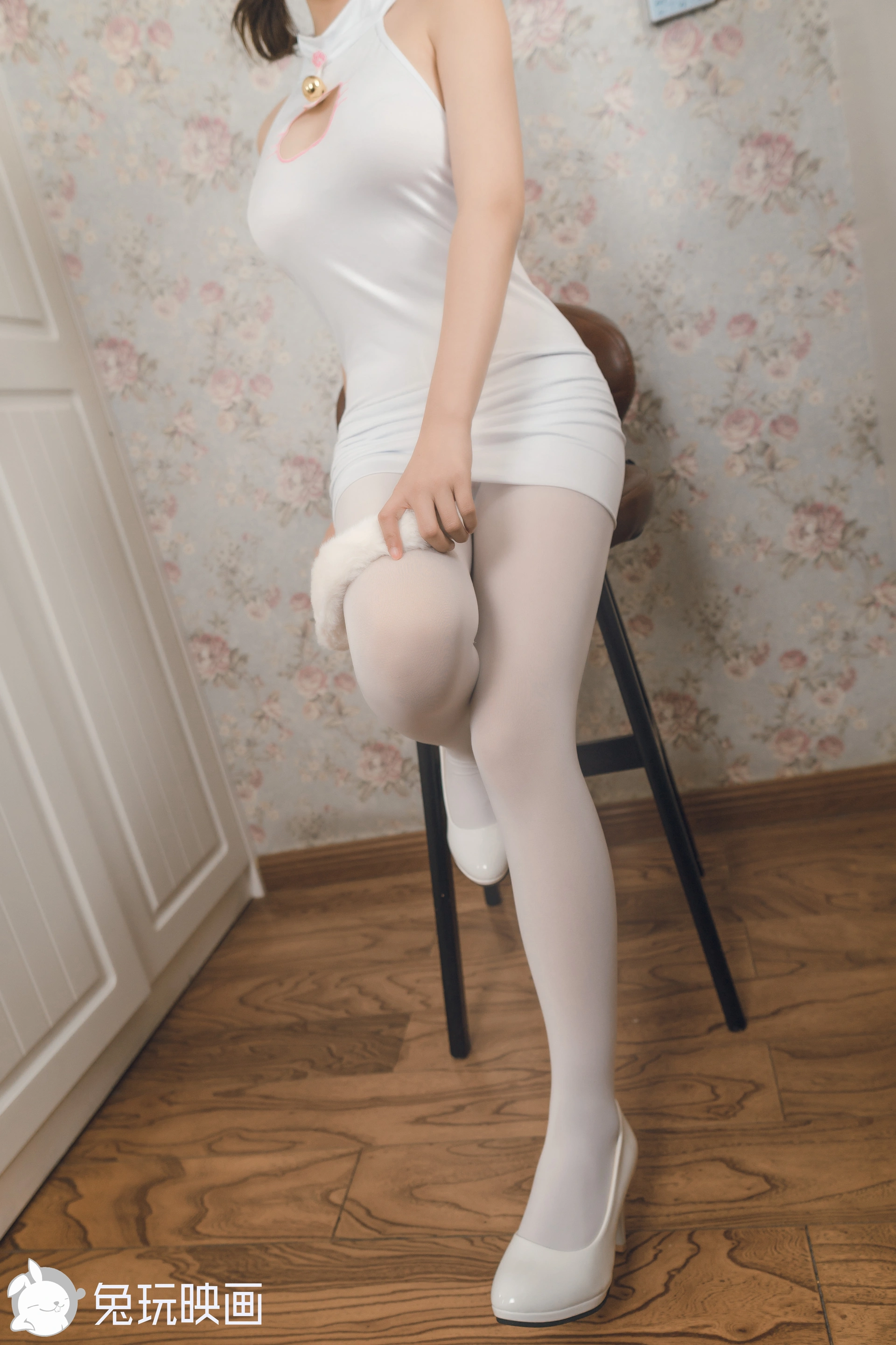 D53.001 白丝猫咪 [43P-376MB]