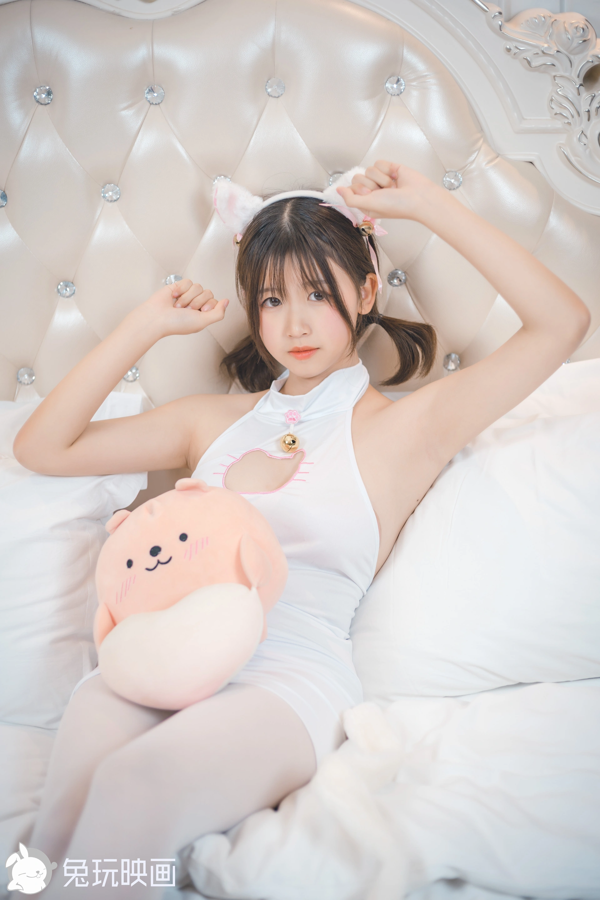 D53.001 白丝猫咪 [43P-376MB]