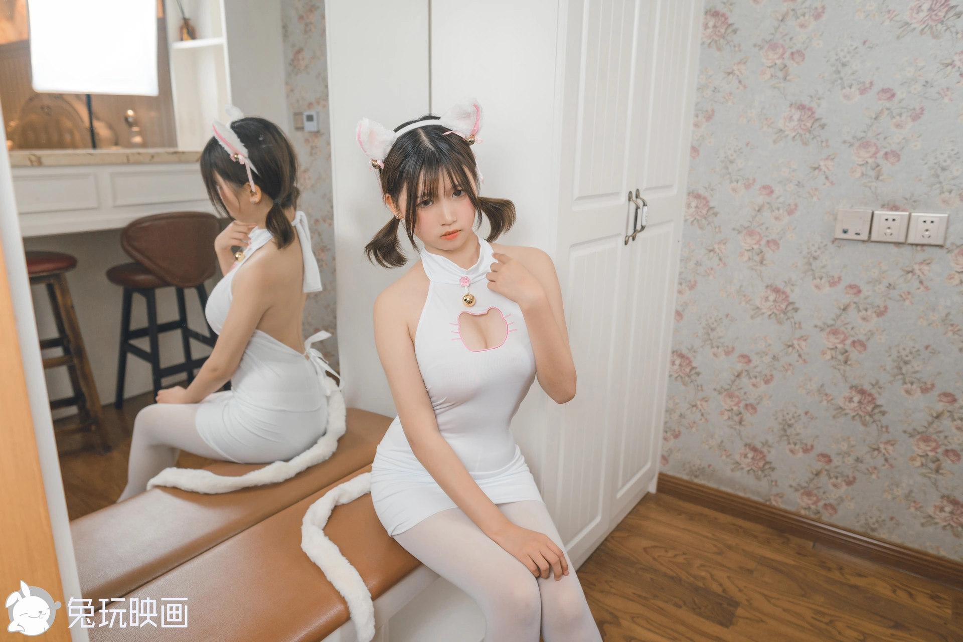 D53.001 白丝猫咪 [43P-376MB]