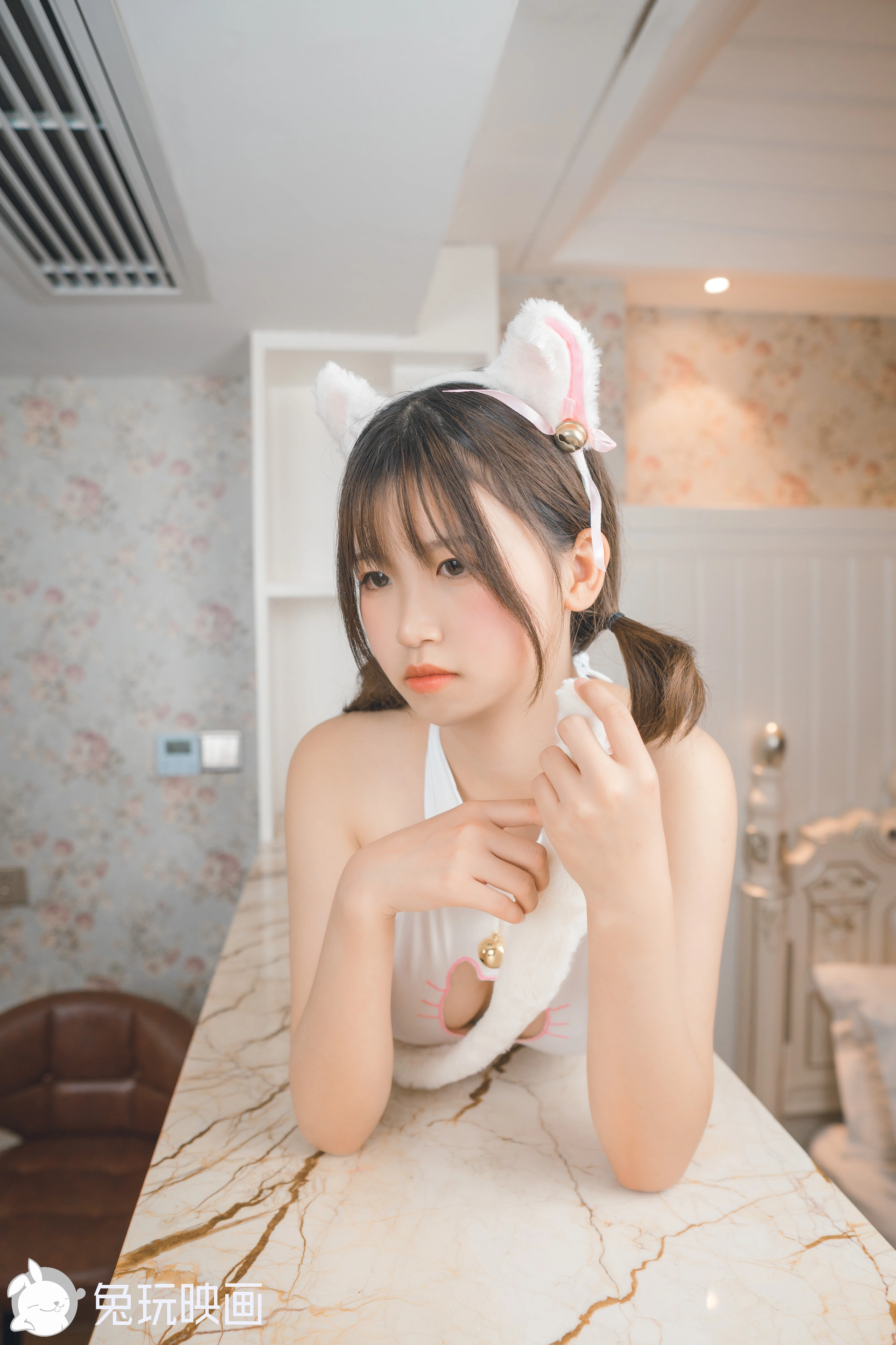 D53.001 白丝猫咪 [43P-376MB]