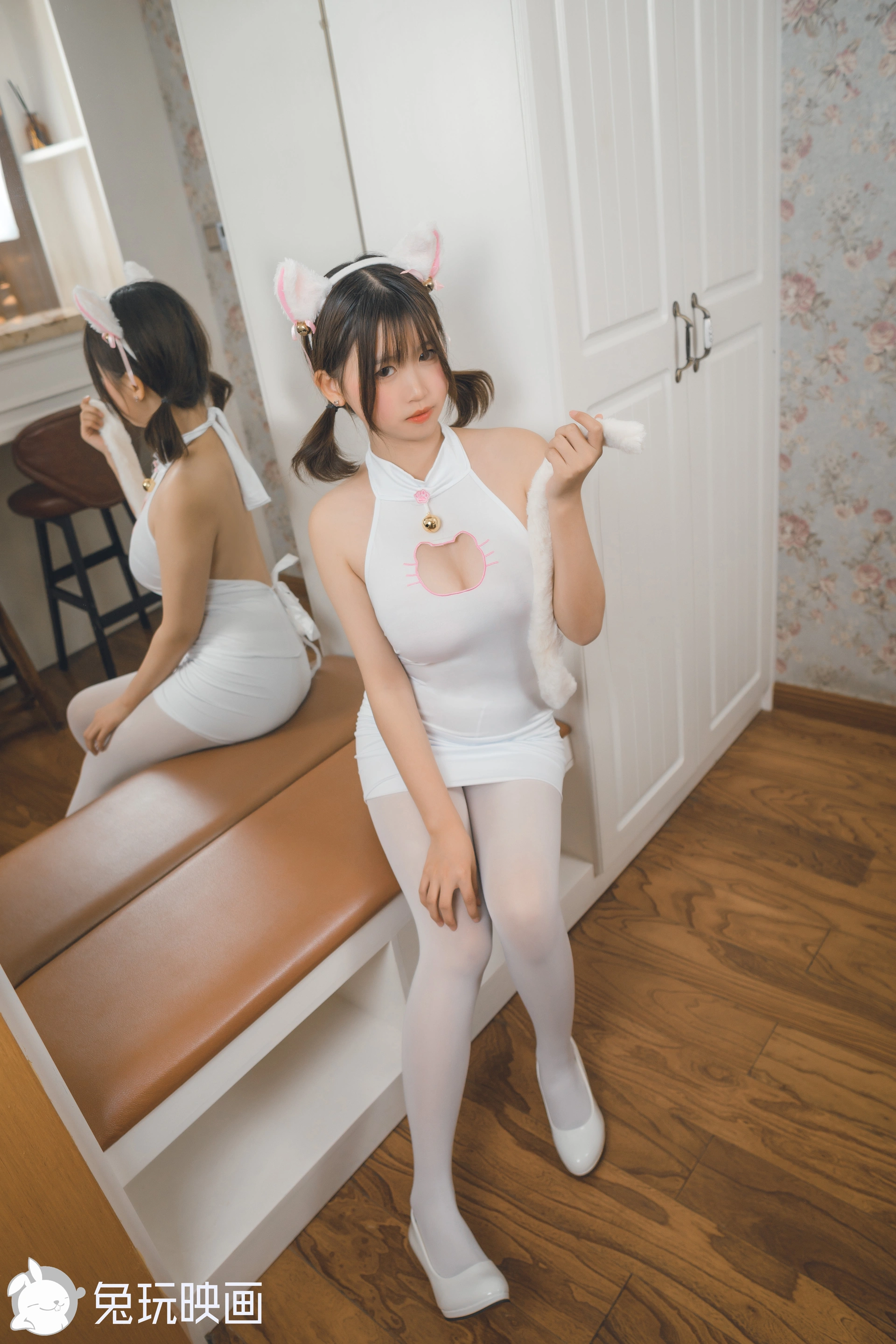 D53.001 白丝猫咪 [43P-376MB]