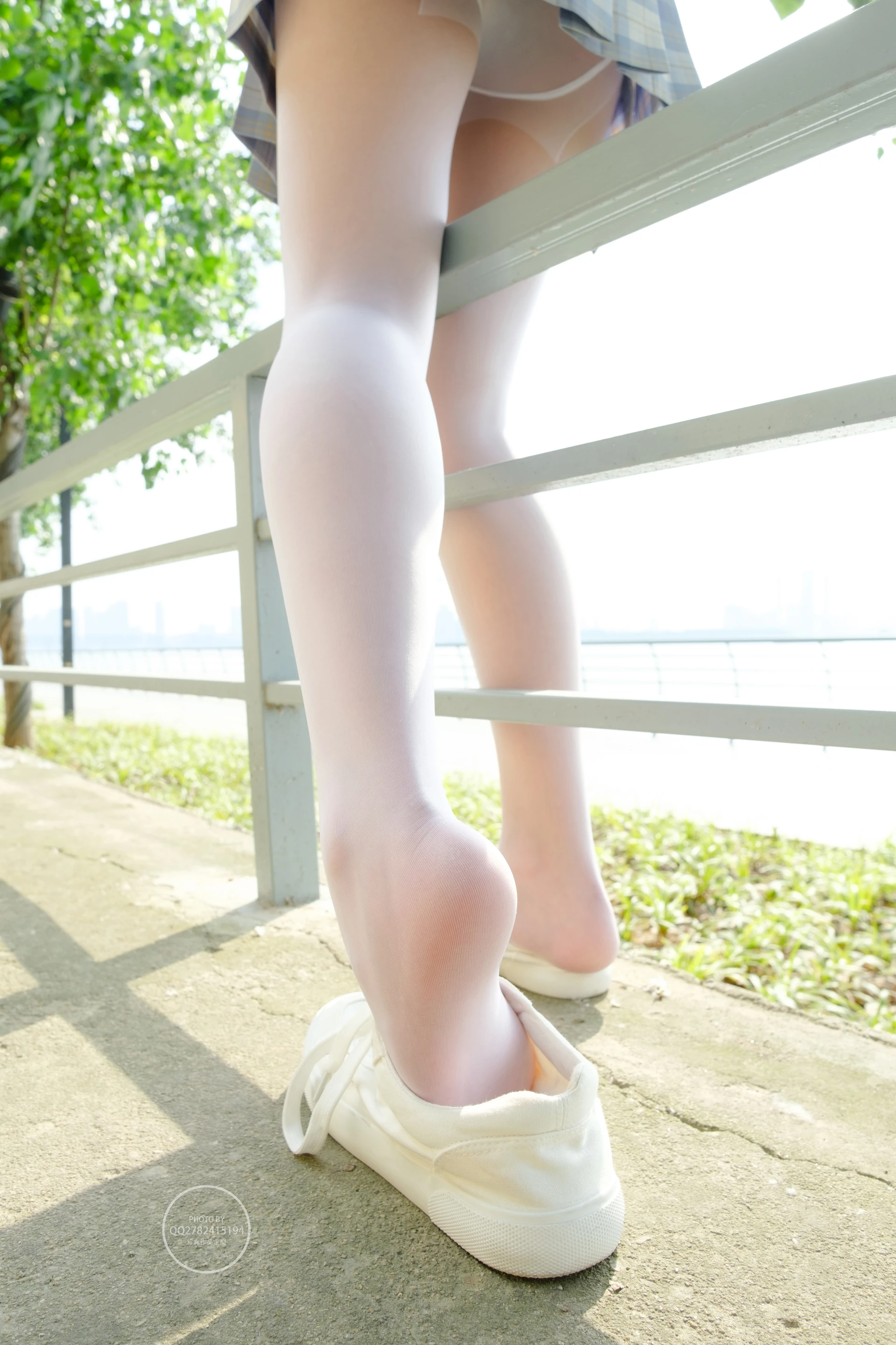 森萝财团 有料-46 小鱼 13D 室外超薄白丝JK制服 [85P-936.2M]JK, JK制服, 制服, 双马尾, 可爱, 小鱼, 有料, 森萝财团, 白丝, 美腿, 美足