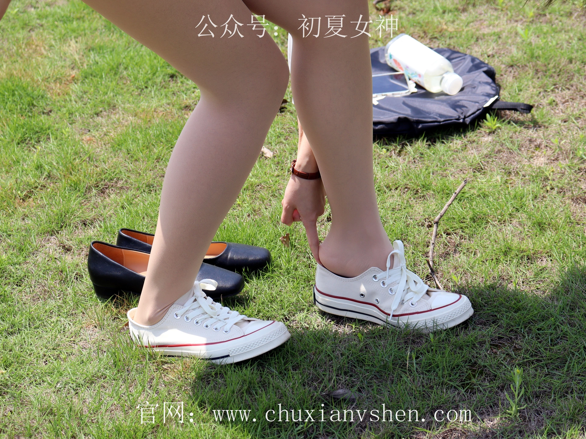 初夏女神 NO.071 依依 邻家女孩-实习篇[190P+1V／6.54GB]
